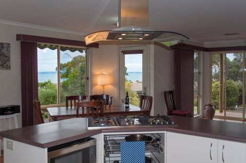 Admirals Inn - Australian Directory 19