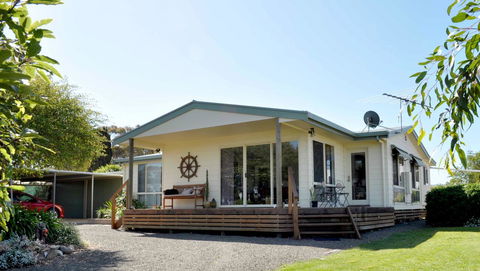 Admirals Inn - Australian Directory 4