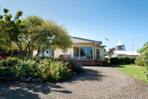 Admirals Inn - Australian Directory 11