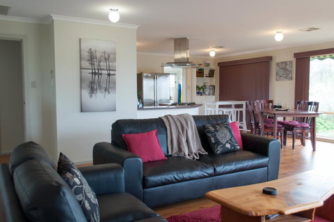 Admirals Inn - Australian Directory 21