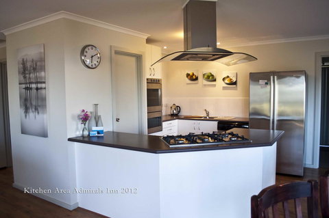 Admirals Inn - Australian Directory 0