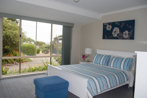 Admirals Inn - Australian Directory 13