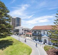 Seawall Apartments - Australian Directory
