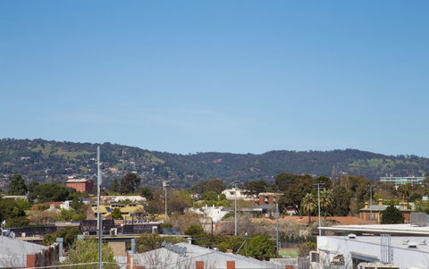 The Palms Apartments - Australian Directory 18