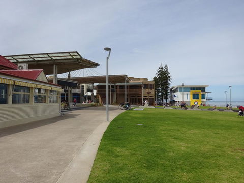 Selene Holiday Apartment @West Beach - Australian Directory 28