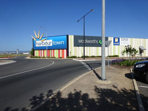 Selene Holiday Apartment @West Beach - Australian Directory 32