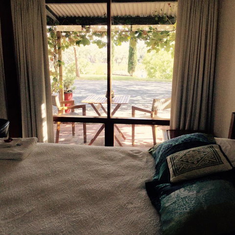STUDIO ECHUNGA Adelaide Hills - Australian Directory 7