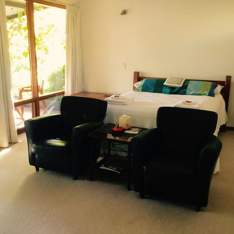 STUDIO ECHUNGA Adelaide Hills - Australian Directory 8