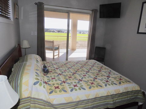 Rezare House Bed & Breakfast - Australian Directory 13