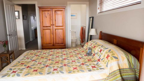 Rezare House Bed & Breakfast - Australian Directory 14