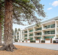 Breeze Beachfront Apartments - Australian Directory