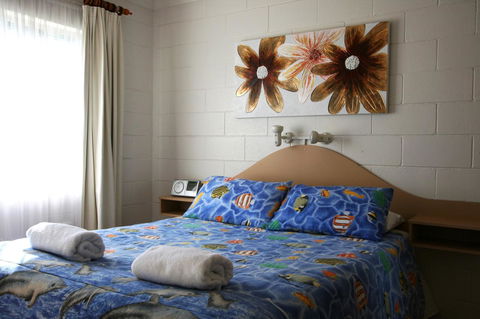 Lake Edge Apartments - Australian Directory 26