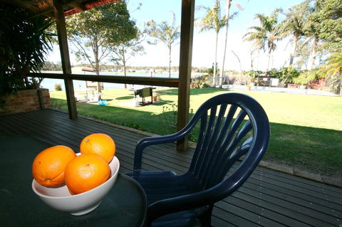 Lake Edge Apartments - Australian Directory 16