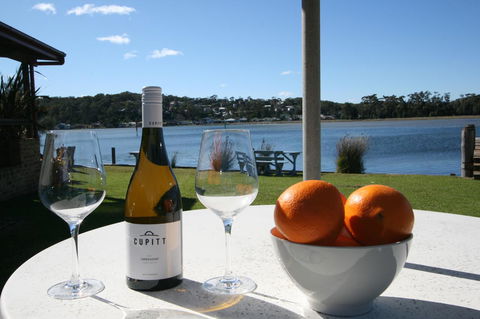 Lake Edge Apartments - Australian Directory 29