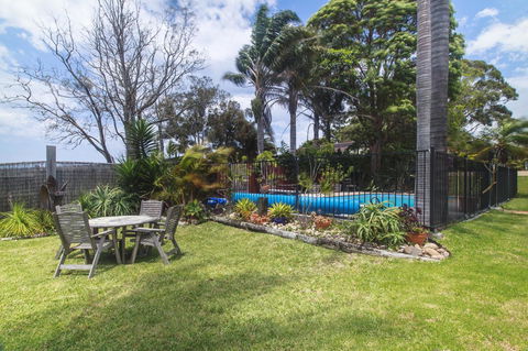 Lake Edge Apartments - Australian Directory 2