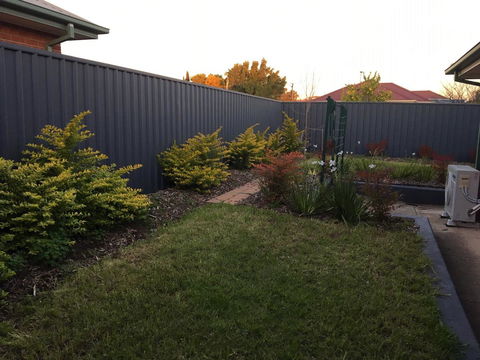 Windsor Gardens Home - Australian Directory 14