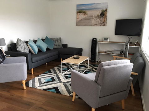 Windsor Gardens Home - Australian Directory 6