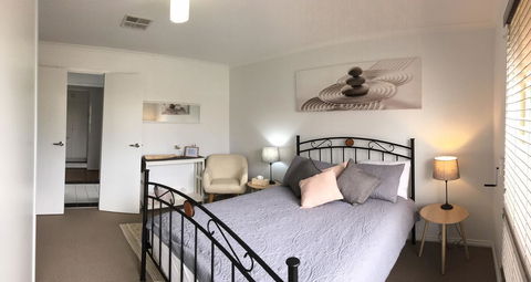 Windsor Gardens Home - Australian Directory 0