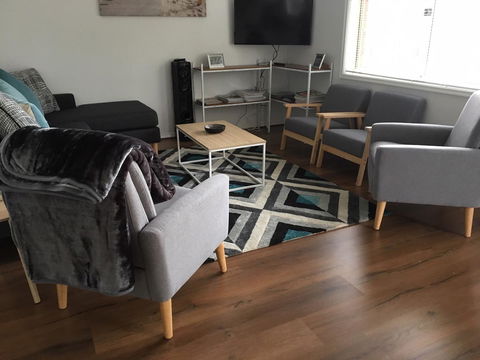 Windsor Gardens Home - Australian Directory 7