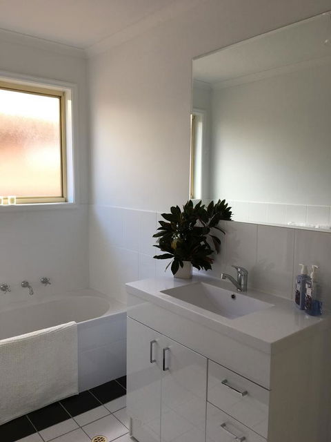 Windsor Gardens Home - Australian Directory 11