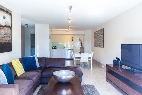 Bayview Beachfront Apartments, In Town Right On The Beach - Australian Directory 43