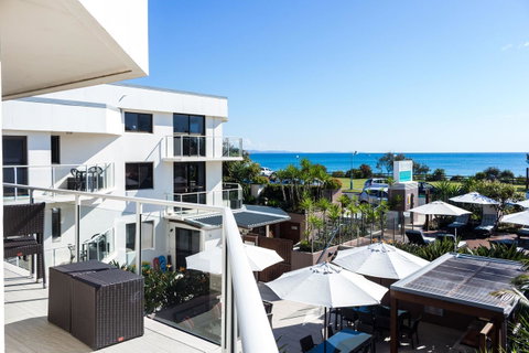 Bayview Beachfront Apartments, In Town Right On The Beach - Australian Directory 15