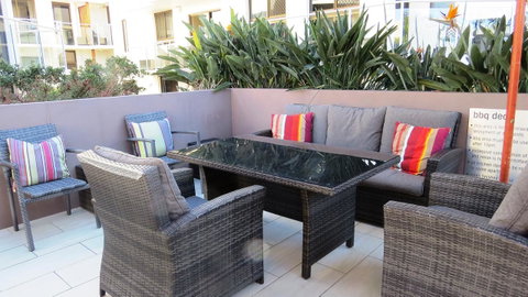 Bayview Beachfront Apartments, In Town Right On The Beach - Australian Directory 24