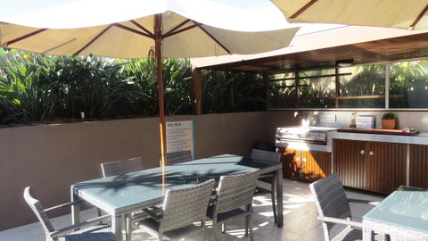Bayview Beachfront Apartments, In Town Right On The Beach - Australian Directory 23