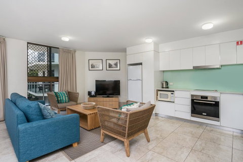 Bayview Beachfront Apartments, In Town Right On The Beach - Australian Directory 40