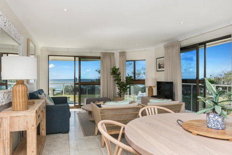 Bayview Beachfront Apartments, In Town Right On The Beach - Australian Directory 30