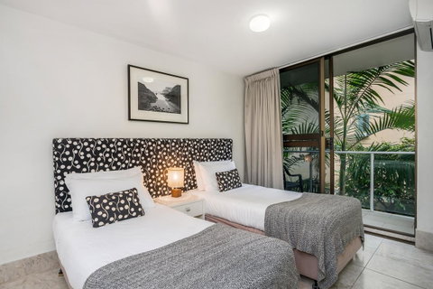 Bayview Beachfront Apartments, In Town Right On The Beach - Australian Directory 39