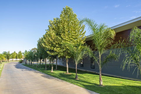 Paringa Resort - Australian Directory 16