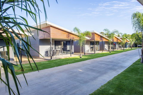 Paringa Resort - Australian Directory 2