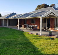 Aldinga Beach overnighter or getaway home - Australian Directory