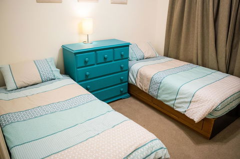 Longreach At Port Elliot - Australian Directory 20