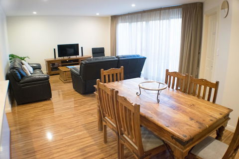 Longreach At Port Elliot - Australian Directory 5