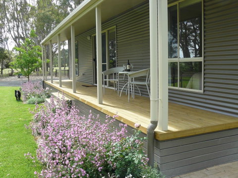 Camawald Coonawarra Cottage B&B - Australian Directory 2