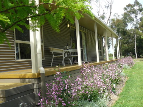 Camawald Coonawarra Cottage B&B - Australian Directory 1