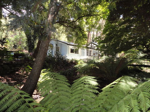 Aldgate Valley Bed And Breakfast - Australian Directory 30