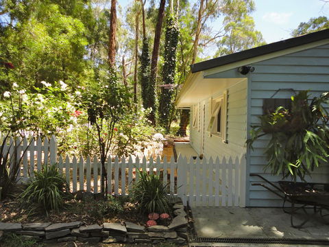 Aldgate Valley Bed And Breakfast - Australian Directory 35