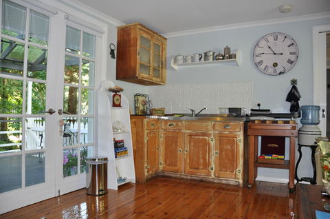 Aldgate Valley Bed And Breakfast - Australian Directory 9
