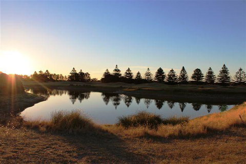 Lady Bay Hotel - Australian Directory 20