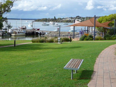 Longbeach Apartments - Australian Directory 10