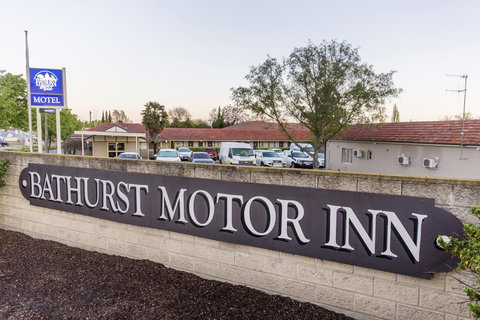 Bathurst Motor Inn - Australian Directory 13