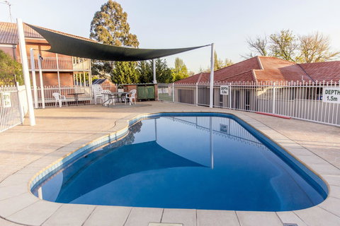 Bathurst Motor Inn - Australian Directory 5