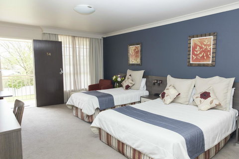 Bathurst Motor Inn - Australian Directory 12