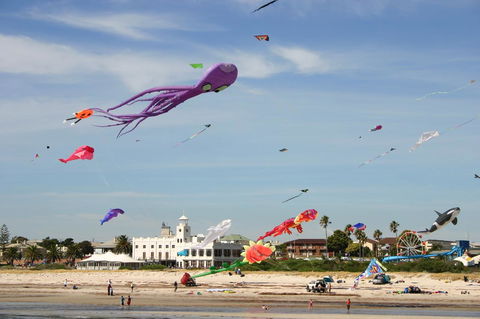 Semaphore Blue Apartments - Australian Directory 4