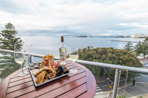 Port Lincoln Hotel - Australian Directory 31