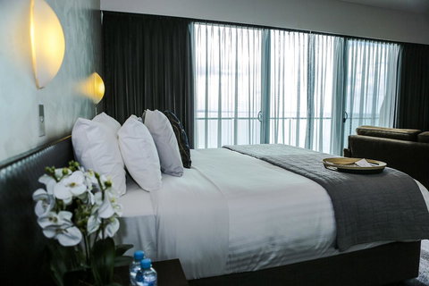 Port Lincoln Hotel - Australian Directory 8