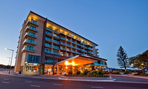 Port Lincoln Hotel - Australian Directory 38